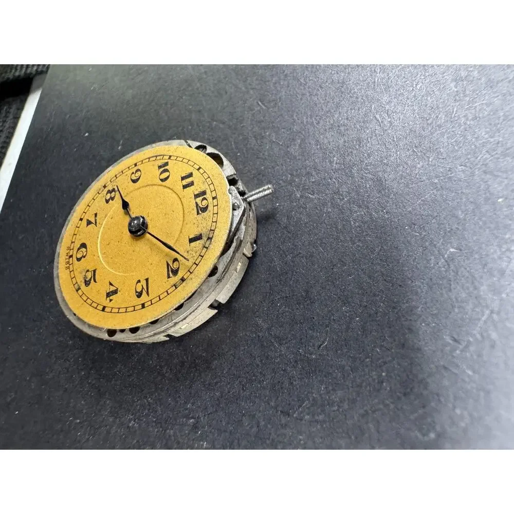 Vintage Wood Swiss Pocket Watch Movement 15 Jewels 18mm For Parts / Repair